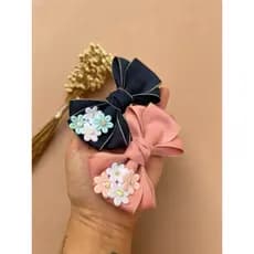 Laços  jeans rosa e azul marinho infantil com flores delicado presilha