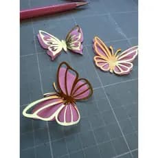 25 apliques 3D borboleta dourada com cores candys
