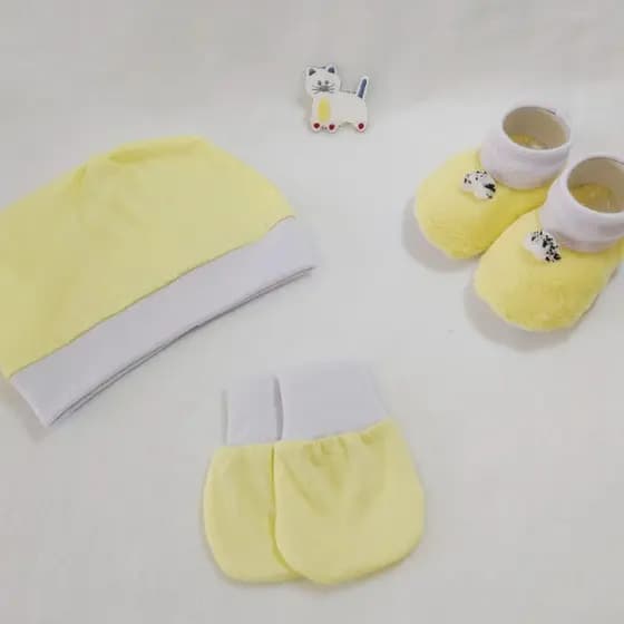 Kit Touca + Sapatinho + Luva para Bebê e Recém Nascido | AMARELO