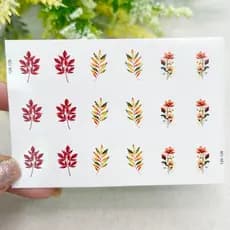 Adesivos de unhas corações em tons azuis / Adesivos,películas,unhas,nails art,unhas decoradas,decoração de unha,unha delicada,cartela de unha,Queyti películas para unhas,não é adesivo 3d,não é artesanal