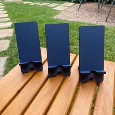 Suporte de Celular MDF 6mm com Frase Laser – Porta Celular de Mesa Dobrável, Ergonômico e Decorativo