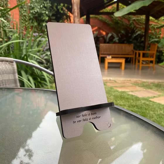 Porta Celular Suporte em MDF - Com gravação a laser - Creme Ser Feliz
