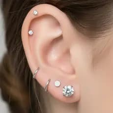 Kit 2 Piercing Ponto De Luz Brinco Labret Helix Tragus Conch Aço Cirúrgico