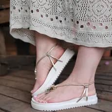Rasteirinha Feminina Básica Confortável com Brilhos de Strass e coração ajustável rasteirinha Boho-chic confortavel