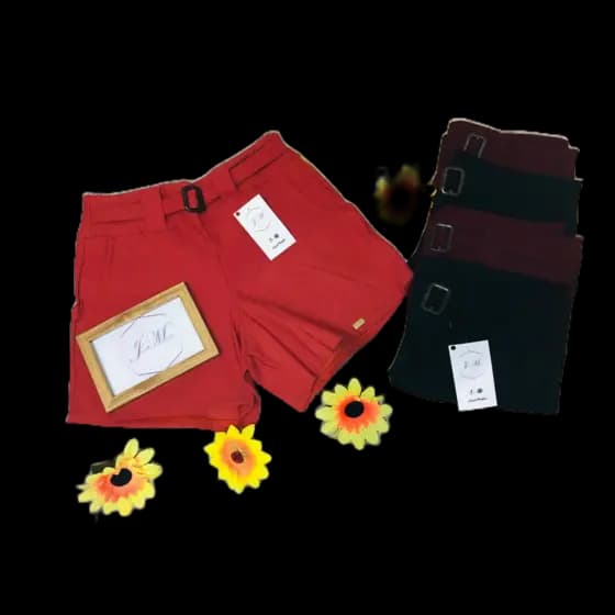 Short Bengaline com fivela fina e detalhe cor de madeira queimada