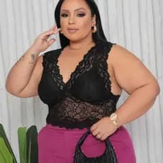 Cropped Renda Preto Plus Size Bojo Lycra Decote V Moda Feminina Transparência Chic elegante