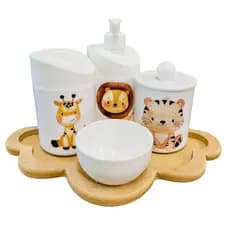 Kit Higiene Bebê (Leão, girafa, tigre) c/Bandeja Nuvem Crua