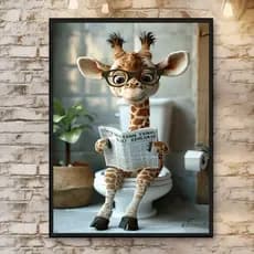 quadro decorativo girafa no banheiro lendo jornal na privada girafinha