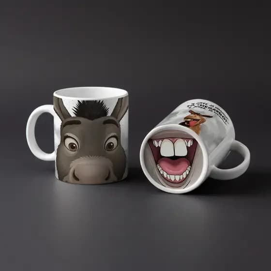 caneca personalizada bocão Burro amigo do Shrek a gente já chegou tá chegando e agora com boca no fundo