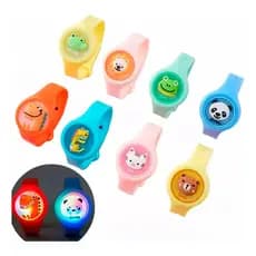 Pulseira Repelente Infantil Anti Mosquitos Pernilongo Estampa de Desenho Luminoso