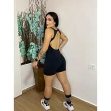 Macacão gringo Bela decote redondo de short e costas nuas moda blogueira fitness academia casual festas festivais basic