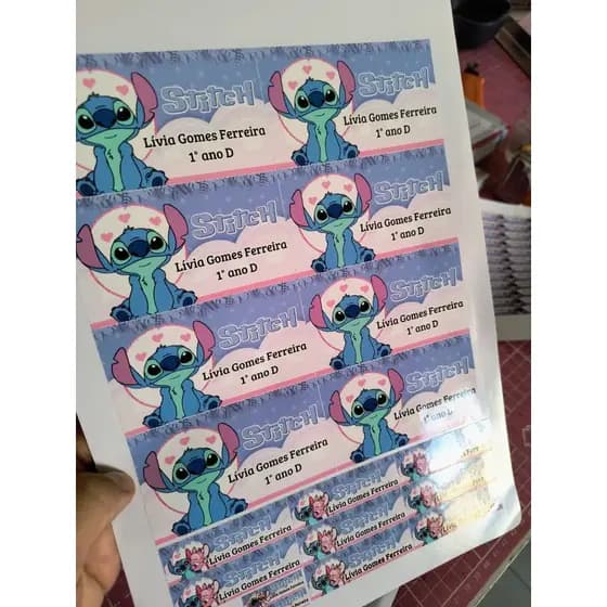 Etiquetas Escolares, adesivos personalizado à Prova D'agua/ material escola ( ENVIAR NOME NO CHAT APÓS A COMPRA)