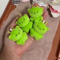 Ins Adorável Gato Alienígena Artesanal Boneca De Pelúcia Saco Chaveiro Ultra Macio E Bonito Acessório Presente