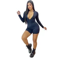 Macaquinho Feminino Curto Manga Longa Liso Moda