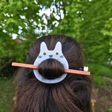 Presilha de Cabelo Totoro Estilo Japonês – Elegância e Fofura em Um Só Acessório