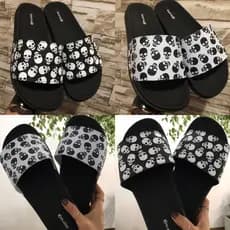 Chinelo Slide Solaris Caveiras Branco Com Preto