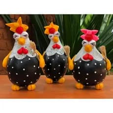 Trio galinhas faxineira coloridas em cabaça decoração casa cozinha enfeite presente artesanal rustica  pintada à mão off