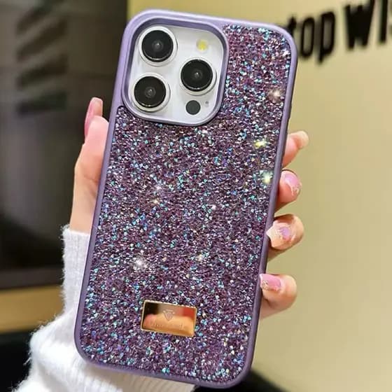 Capa Capinha para IPhone 16 / IPhone 16E / IPhone 16 Pro / IPhone 16 Pro Max Premium com  Pedras De Strass Aveludadas