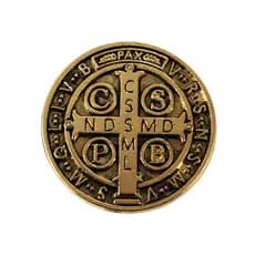 Broche Medalhão São Bento Dourado 2.5x2.5cm