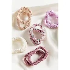Kit com 10 scrunchies Xuxinha de cabelo/Cetim