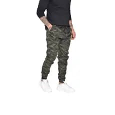 calça masculina jogger camuflada verde escuro militar  barata