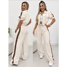 Conjunto Aerolook Alfaiataria Premium: Camisa Crooped Manga Curta + Pantalona com Listra Lateral, Elegante e Confortável