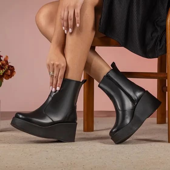 Bota Coturno Plataforma Flatform Feminino Modinha Cano Baixo Confotável e Moderno