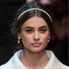 Tiara Com Pedraria Linda Delicada Pérolas Arco de Cabelo Luxo Pronta Entrega