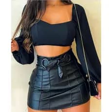 Short Saia Couro Fake Ecológico Preto com Cinto Argola Feminino