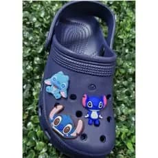 babuch  sandalia  infantil com alça pins de personagem aleatorios