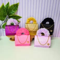 mini bolsa gliter infantil com corrente dourada transversal pequena. ja disponivel