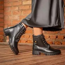 Bota Tratorada Feminina Cano Curto Ziper Lateral Botinha