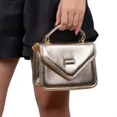 Bolsa Feminina Domidona Tiracolo Metalizada Alça Ajustável Corrente Dourada