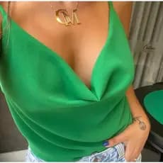 Blusa Feminina Gola Boba Fresquinha Tecido Duna Regata Lisa Básica Frente Única Moda Blogueira Elegante