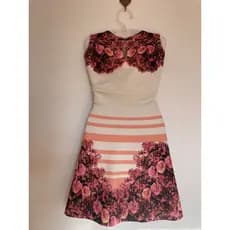 Vestido feminino rodado - Roupa para mulheres - Moda evangélica - Bazar/Brechó