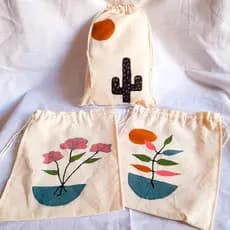 10 Saquinhos em Algodão Cru 12x9cm  Personalizado com Pintura Orgânica