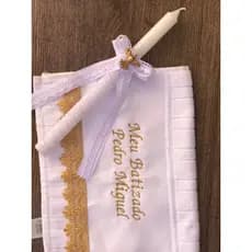 Vela Decorada com Renda e Espírito Santo + Toalha “Meu Batizado”