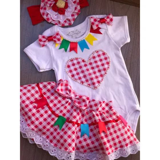 conjunto para festa junina infantil/body junino com laço e coração/ roupinha junina para bebê