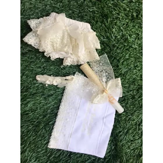 kit Batizado Luxo Creme com Vela Personalizada, Toalha Bordada, Calcinha Rendata e Tiara Bebê