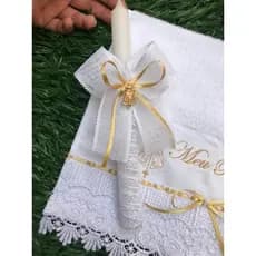 Kit Batizado Personalizado com Toalha Bordada e Vela Decorada