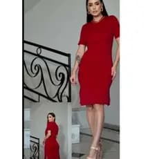 vestido midi de tricot canelado com fenda do lado