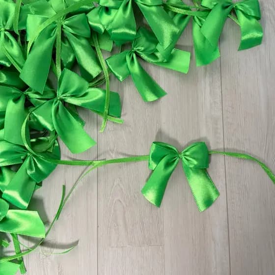 Laços lacinhos Nº5 (22mm) verde com amarração decorativos artesanais lembranças mimos