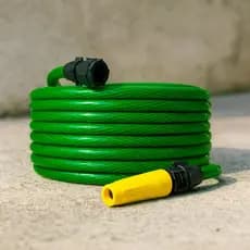 Mangueira de Jardim 50 m PVC Reforçada 1/2 pol. com Esguicho Regulável
