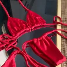 Biquini Cortininha Marquinha Bronze Feminino Franzido Vermelho e Preto para praia