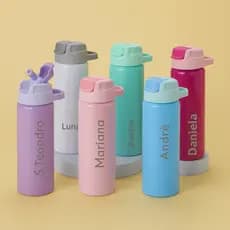 Squeeze de Alumínio Personalizado 600ml com Nome | Bico Flexível, Tampa Higiênica e Alça