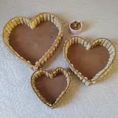 3 cestinha de coração café da manhã dia dos namorados romantico fofo bandeja linda madeira rustica