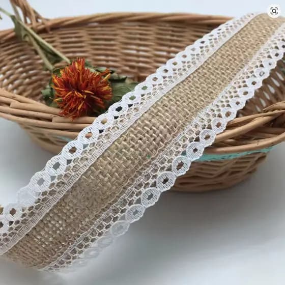 Fita De Juta Com Renda Para Artesanato e Decoração 4cm 10 Metros Cor Branco