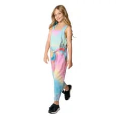 Macacão Infantil Arco-Íris – Conforto, Estilo e Diversão