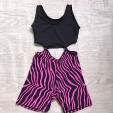 Macaquinho argola zebra rosa