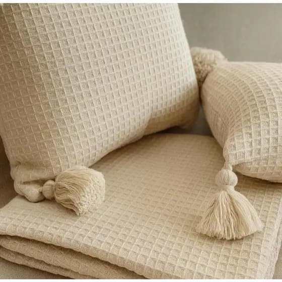 Kit Manta Pompom Sofa Luxo fibras naturais, 100% algodão e duas capas de almofadas 45x45 lindissima